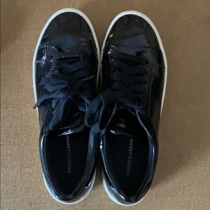Black patent leather platform sneakers